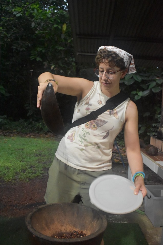 Fanning cacao beans 11.jpg